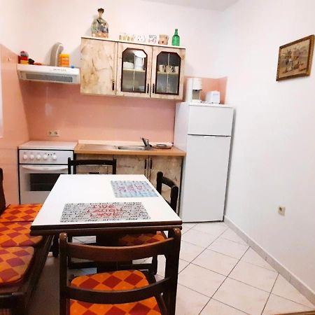 Apartmani Iskra 크르크 외부 사진